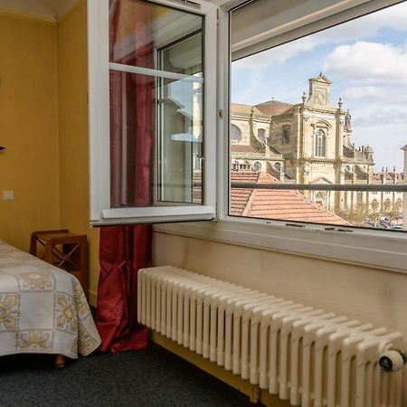 Hotel De La Cloche Sp 兰斯 外观 照片