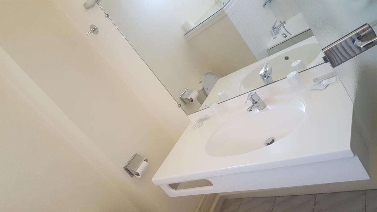Hotel De La Cloche Sp 兰斯 外观 照片