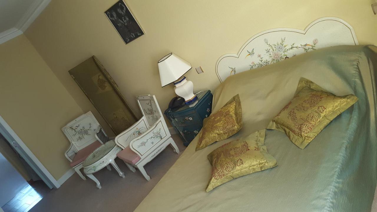 Hotel De La Cloche Sp 兰斯 外观 照片