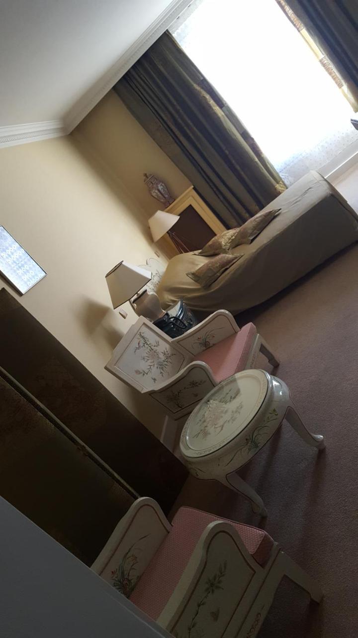 Hotel De La Cloche Sp 兰斯 外观 照片