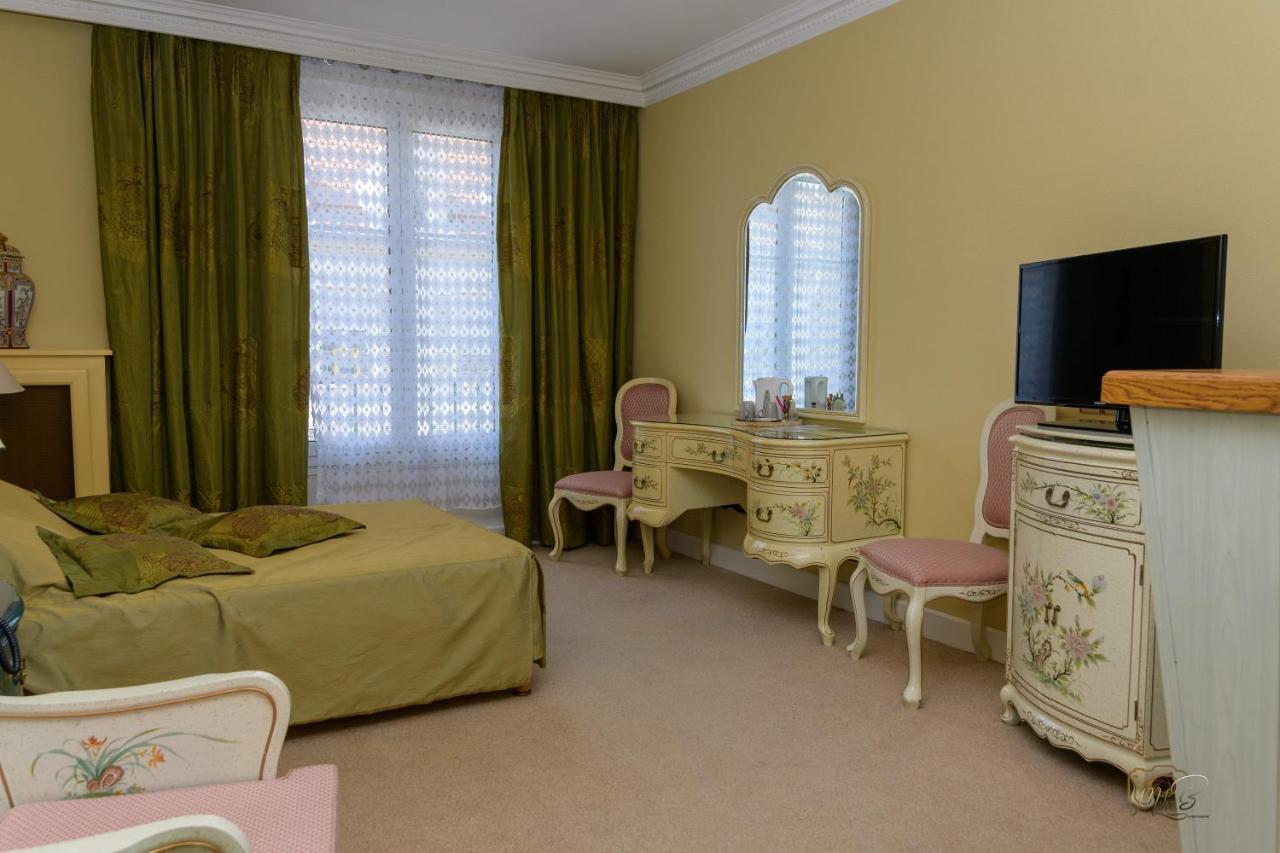 Hotel De La Cloche Sp 兰斯 外观 照片