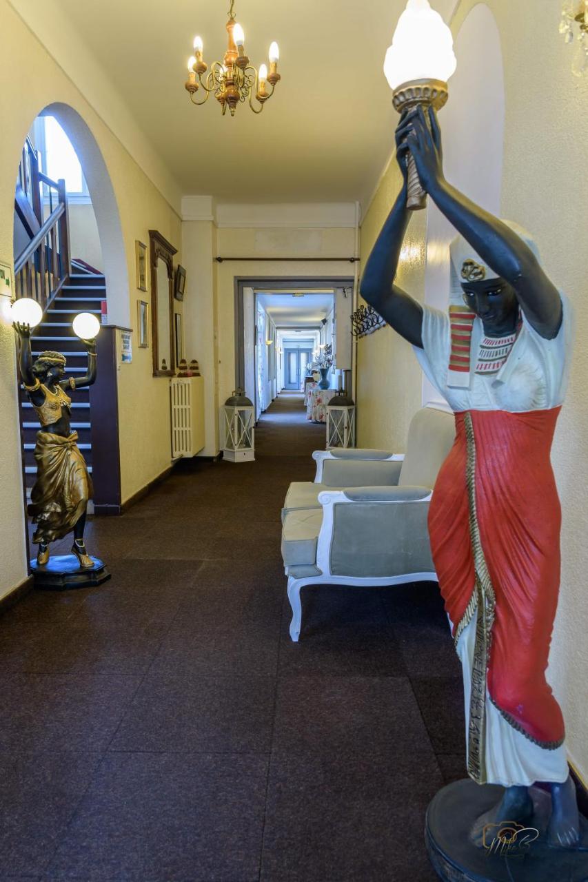 Hotel De La Cloche Sp 兰斯 外观 照片