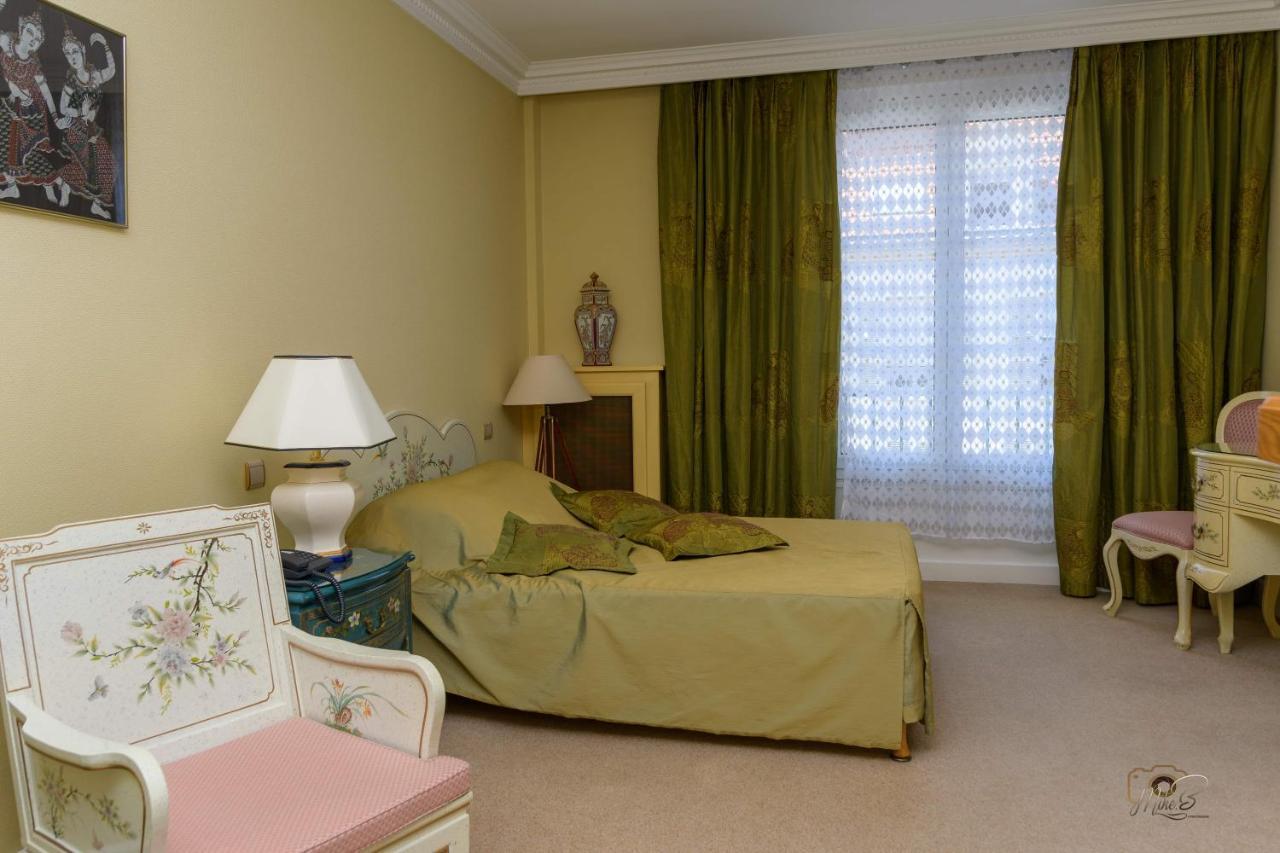 Hotel De La Cloche Sp 兰斯 外观 照片